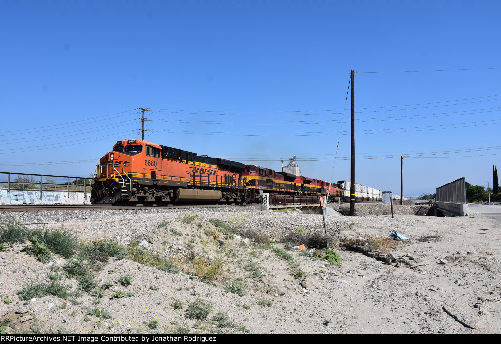 BNSF 6680